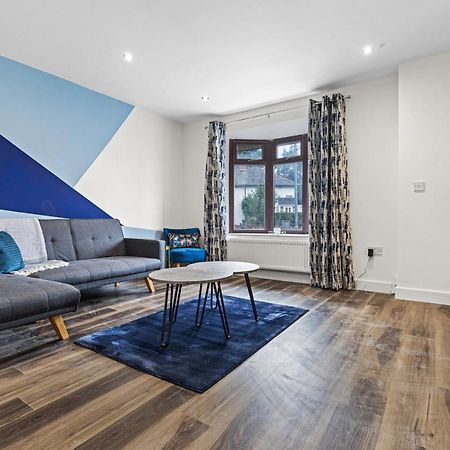 Walsall - 4 Bedroom House, Wi-Fi, Garden , Sleeps 8 - Jrr Stays Bescot Luaran gambar